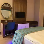 Ramada & By Wyndham 4* 쿠사다시