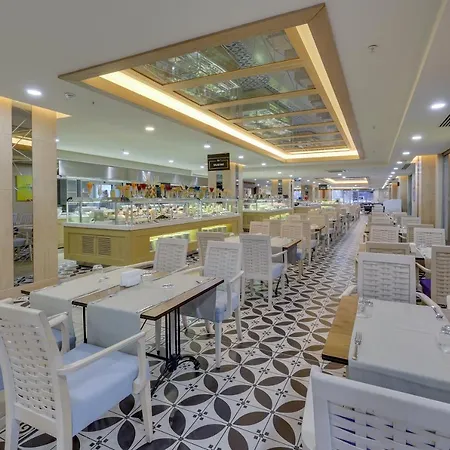 Ramada & By Wyndham Hotel Kusadası