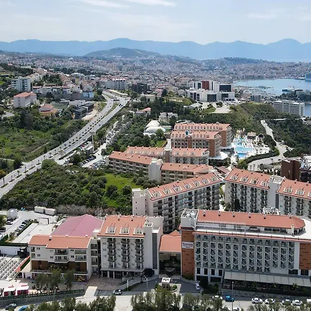 Hotel Ramada & By Wyndham Kusadası