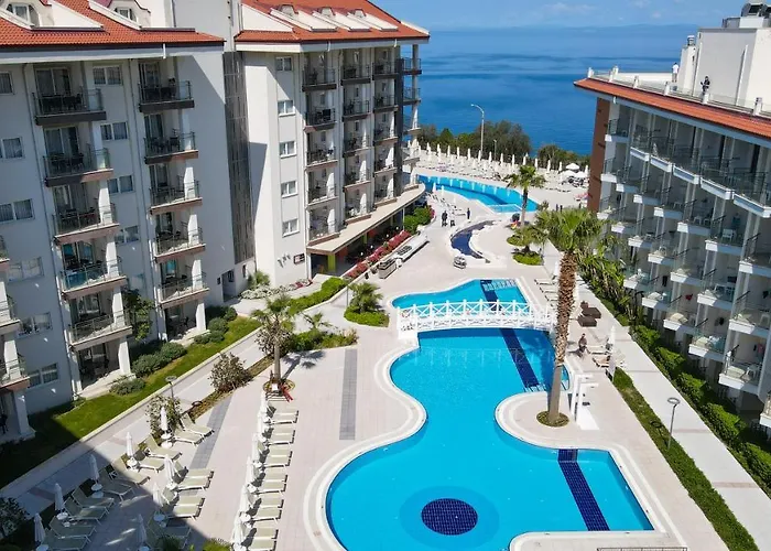 Ramada & By Wyndham ホテル 4*