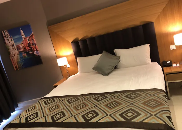 Ramada & By Wyndham クシャダス