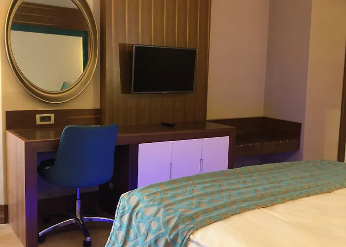 Ramada & By Wyndham 4* クシャダス