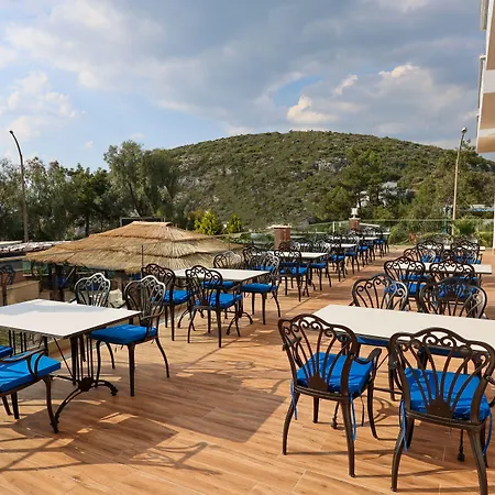 Ramada Hotel & Suites By Wyndham Kusadasi 4*