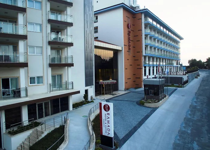 ホテル Ramada & By Wyndham 4*
