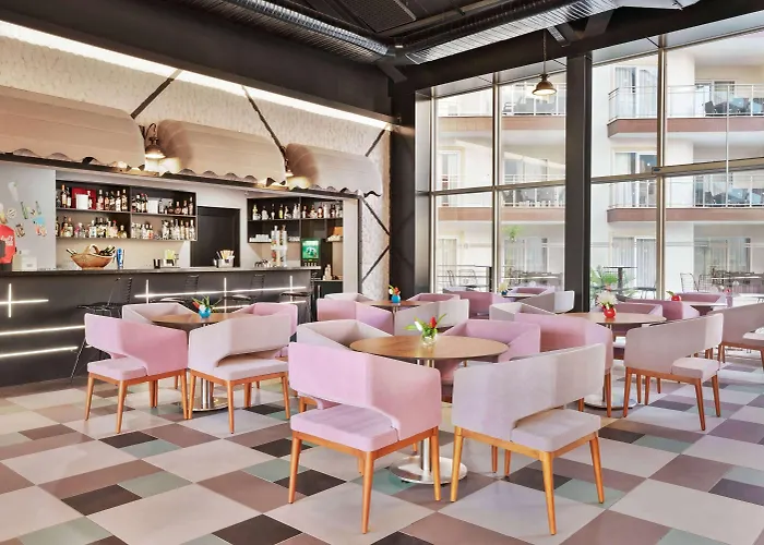 Ramada & By Wyndham 4* クシャダス