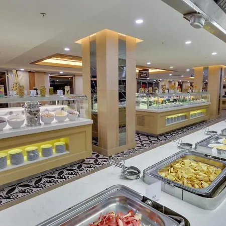 Hotel Ramada Hotel & Suites By Wyndham Kusadasi