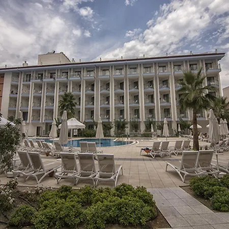 Hotel Ramada Hotel & Suites By Wyndham Kusadasi