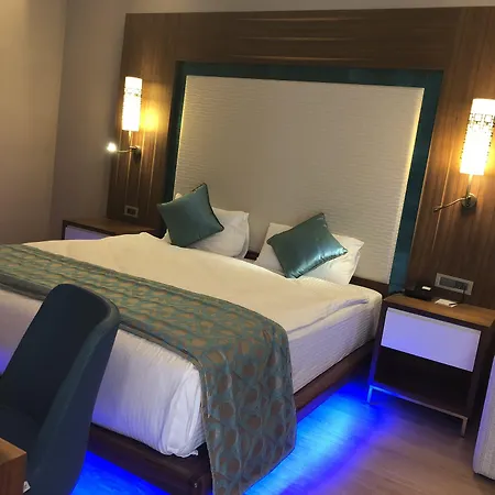 Ramada & By Wyndham ホテル クシャダス