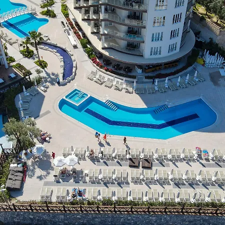 ホテル Ramada & By Wyndham 4*