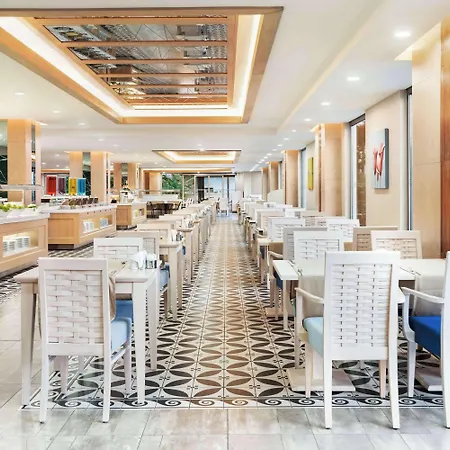 فندق Ramada & By Wyndham 4*