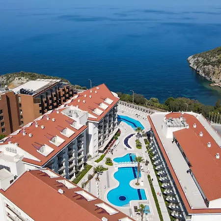 Ramada & By Wyndham 4* كوشاداسيه