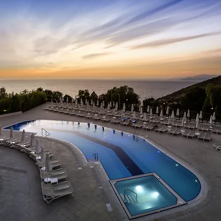 Ramada & By Wyndham Kuşadası